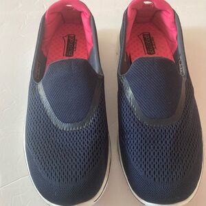 Skechers Womens SZ 10 Navy with Pink accents Goga Mat Slip-Ons Comfort plus.